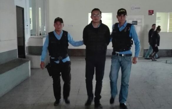 Capturan a sindico de Mixco por corrupción