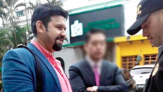narcotraficante. documentos, capturan narco, Manuel Felipe Arenales Monroy, Ducati