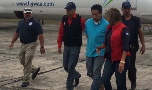 supuesto asesino peligroso deportado