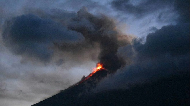 Volcán de Fuego advertencia por erupción Volcán de Fuego,