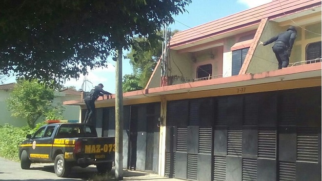 Anciana fue por pan y la secuestran. Vea qué le pasó a sus captores