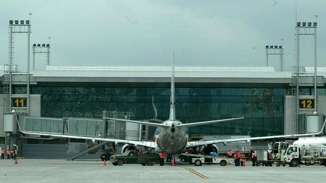 Avión aeropuerto la aurora