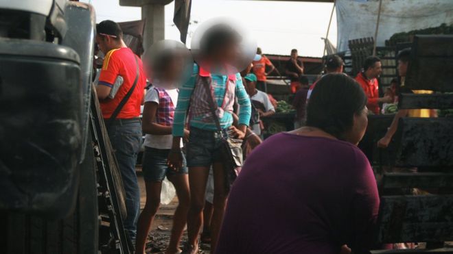 bolívares mujeres