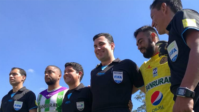 apertura Árbitros Mario Escobar Toca Apertura 2016 final vuelta 00