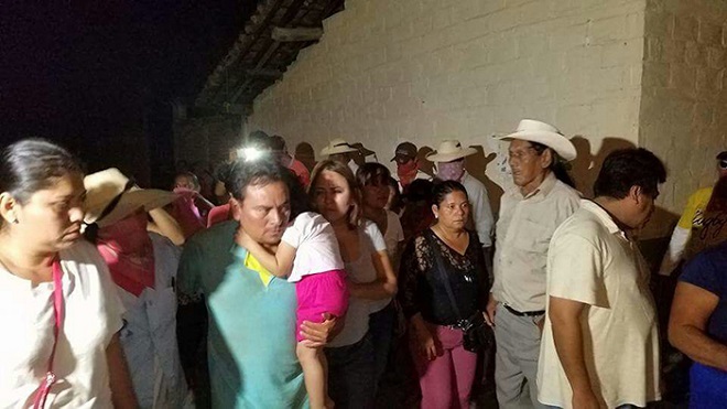 Pobladores logran liberación de vecino tras retener a madre de secuestrador