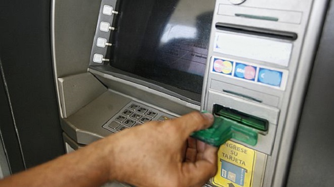Detectan dispositivo para clonar tarjetas en cajero de Zona 6