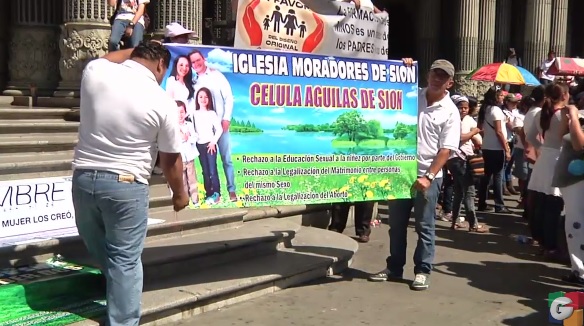 familias protestan