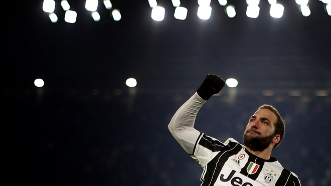 Juventus Higuain 2017 00