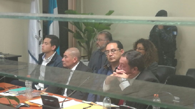 Sammy y José Manuel Morales, hermano e hijo del presidente Jimmy Morales que se encuentran en prisión preventiva buscarán una medida sustitutiva. Impugnan resolución por la falta de merito a un delito de hijo y hermano del Presidente morales