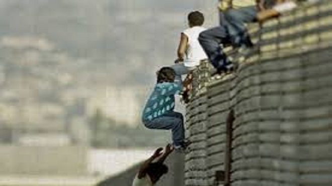 Niños dispuestos a desafiar el muro de Trump