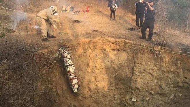 Asesinan a niña y su abuela, lanzan sus cuerpos a una fosa