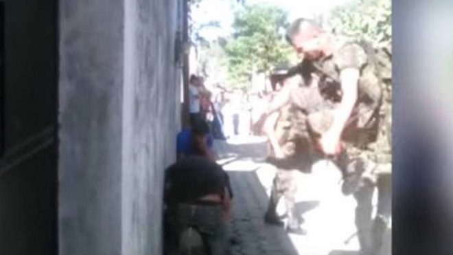 Condenan a 5 soldados por golpiza a menores