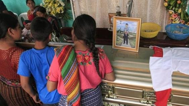Último adiós a niños asesinados en San Juan Sacatepéquez