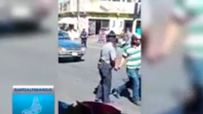 Policía Municipal fue grabado cuando recibía soborno