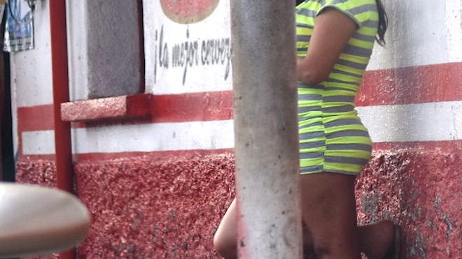 Rescatan a dos niñas que prostituyeron por Q300