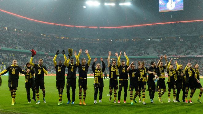 Borussia Dortmund dejó al Bayern de Múnich sin la posibilidad del doblete al eliminarle en las semifinales de la Copa de Alemania