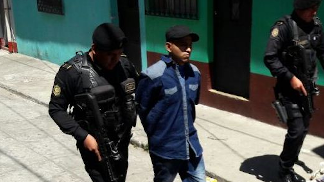 Con listado de sus víctimas extorsionista de la mara 18 es capturado