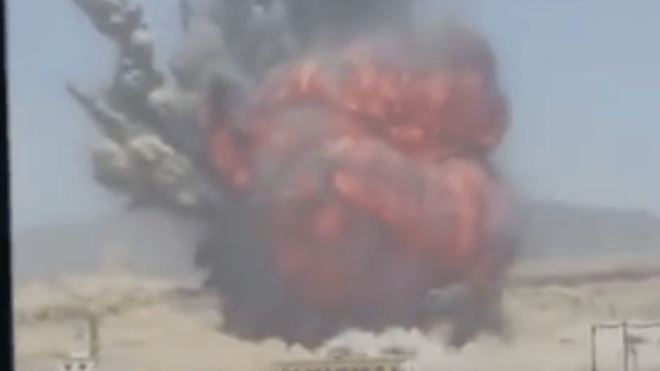 MOAB MOTHER OF ALL BOMBS - LA MADRE DE TODAS LAS BOMBAS