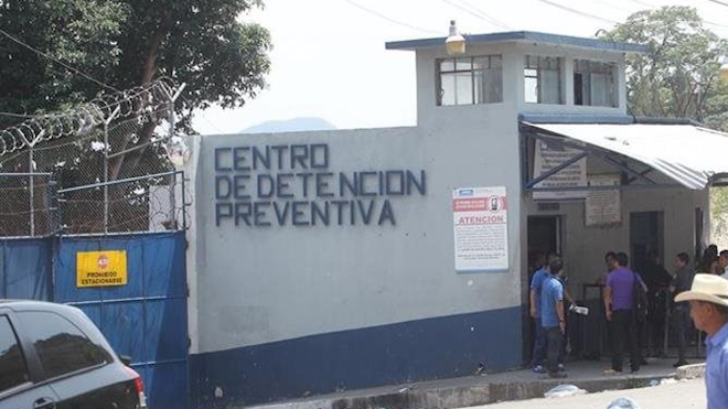 Asesinan a reo en el Preventivo de Hombres de la zona 18