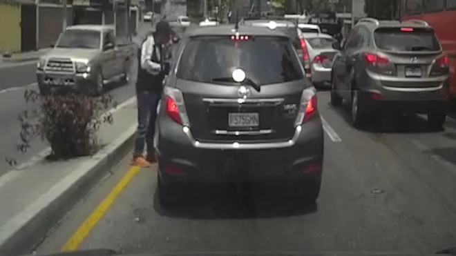 ¡Precaución! Así asaltan ahora en el Anillo Periférico [VÍDEO]