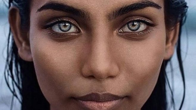 Modelo ojos bellos