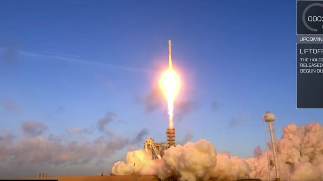Lanzan al espacio