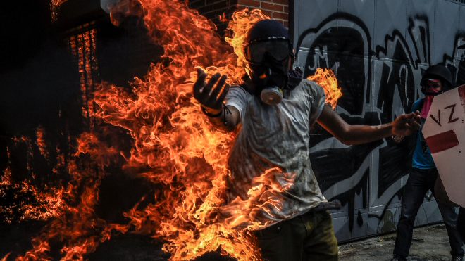 Enfrentamientos entre la oposición y policia