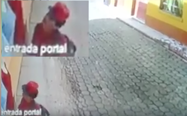 Joven es captado cuando roba una prenda de vestir en Chiquimula