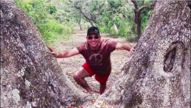 En Las Inolvidables lo extrañamos, así que quemamos cuetes para celebrar el retorno de Manuel Antonio AKA el MAN (nombre verídico).