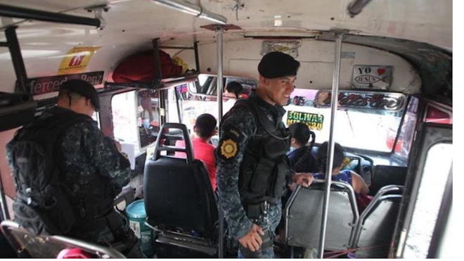 Reanudan servicio de bus en colonia El Milagro