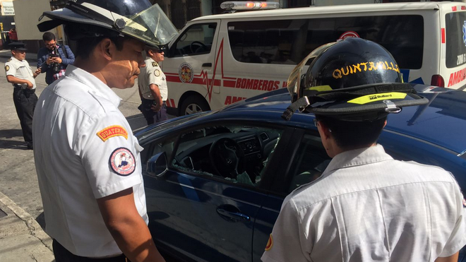 Ataque armado en el Centro Histórico, una mujer muerta es baleada dentro de su carro.