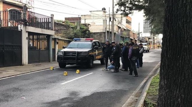 PNC efectúa investigación para dar con los responsables de fallecimiento de agente durante patrullaje. Foto: Prensa Libre