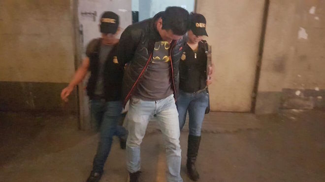 Capturan a maestro de una escuela en la zona 21 por acoso sexual contra estudiante