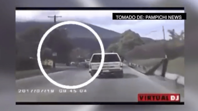 Motorista es arrollado por imprudencia vial.