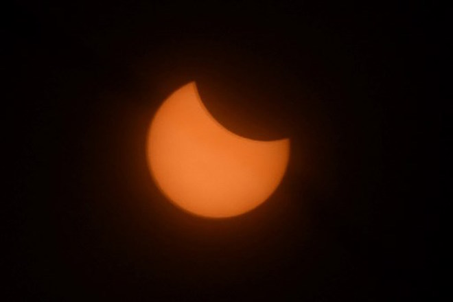 Así se vio el primer eclipse total de sol sobre Estados Unidos en 99 años [VÍDEO] 