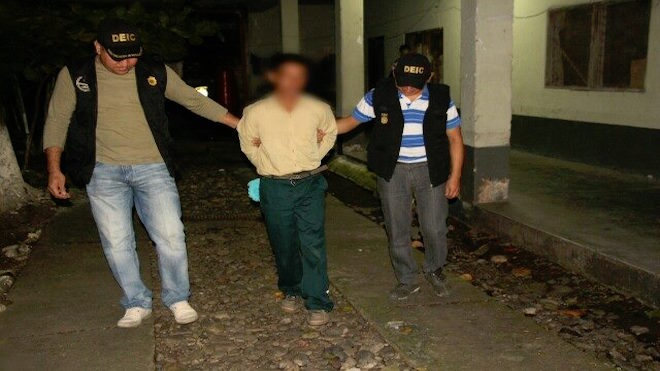 Este hombre es sindicado de violar a su hijastra durante 10 años con quien tuvo una hija