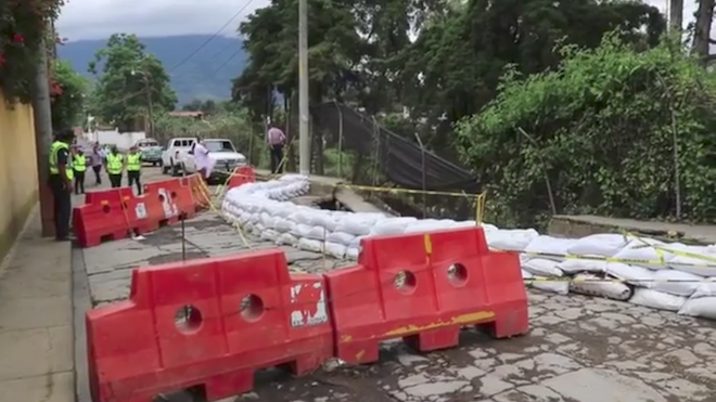 La Municipalidad de Antigua construirá un muro de concreto por socavamiento.