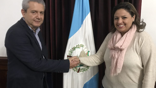 Jimmy Morales nombra de Canciller a una persona investigada por adopción irregular