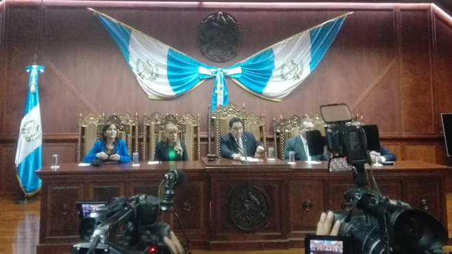 #UltimaHora: Iván Velásquez se queda dice la CC