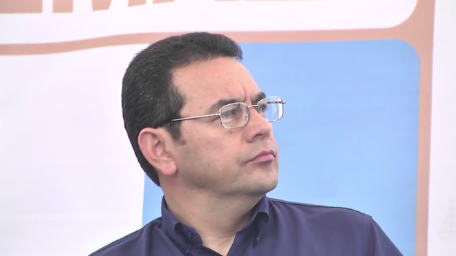Jimmy Morales se reunió con empresarios para encontrar una salida a la crisis.
