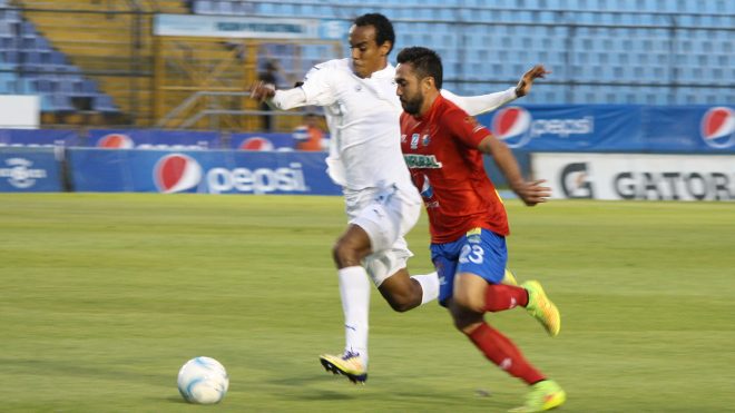Clasico-299-Comunicaciones-Municipal-Wilson-Lalin-Carlos-Kamiani-00