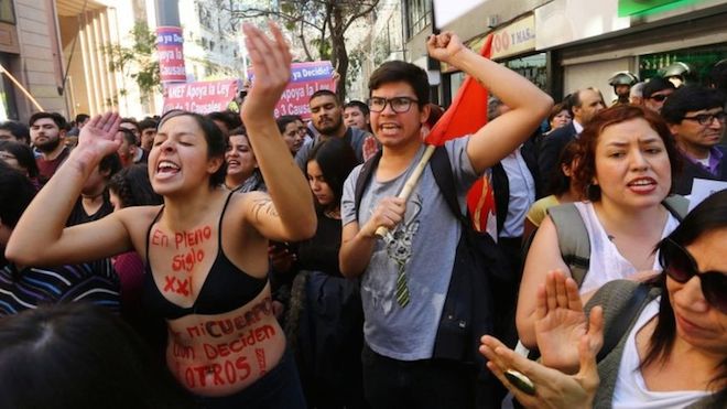 REUTERS El tribunal rechazó dos recursos presentados por la oposición para frenar la iniciativa.