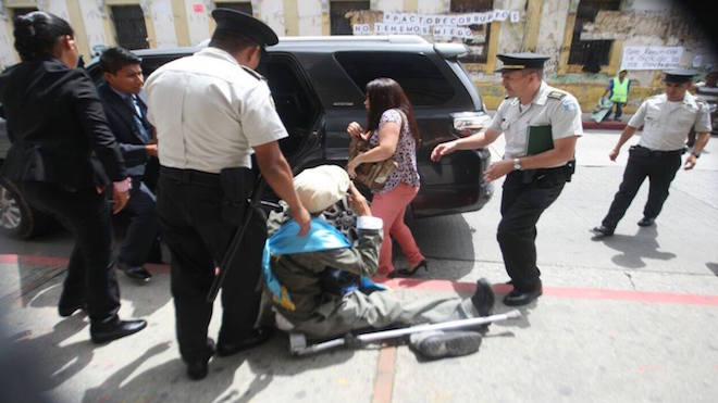 ¿Quién es el anciano agredido por la Fiscal del MP?