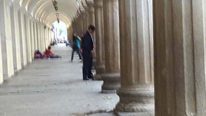 VIDEO: Se orina en el Palacio de La Antigua y reclama tener inmunidad