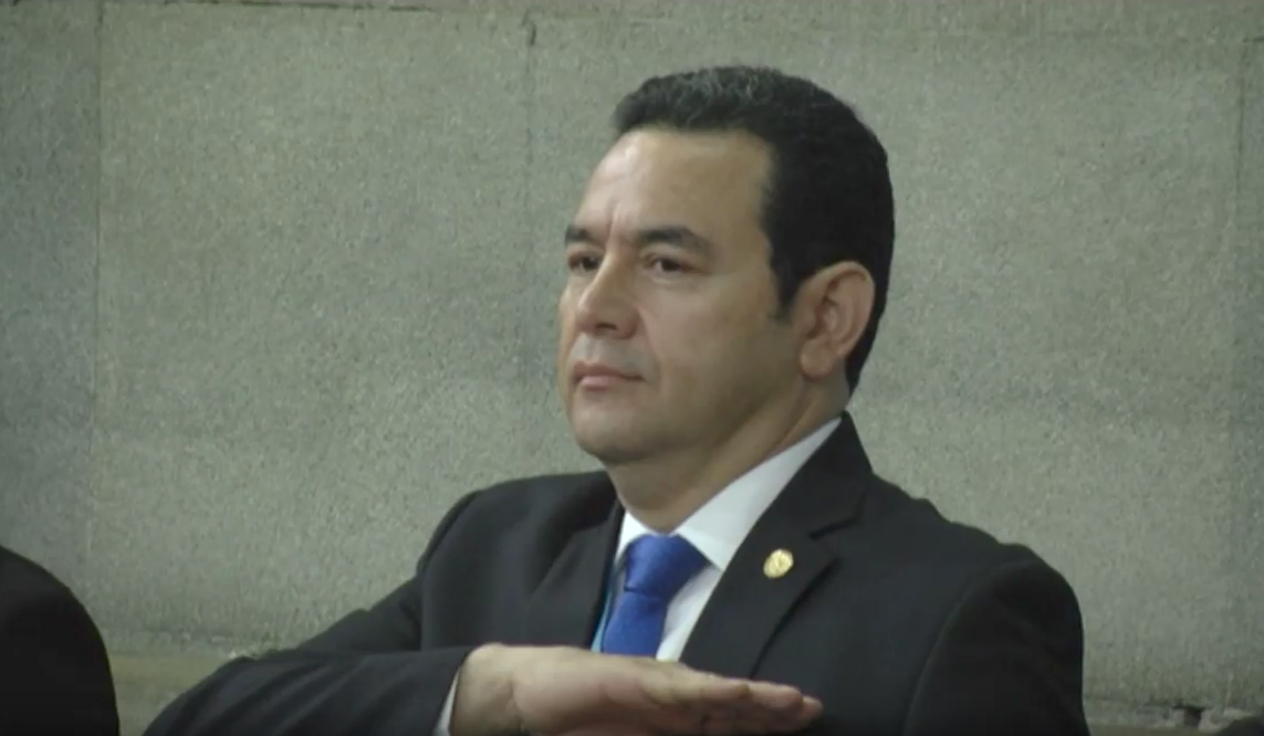 Jimmy Morales se compara con militar franquista en encendido discurso en el Congreso