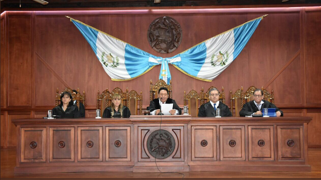 #URGENTE: CC otorga amparo provisional y suspende decretos del #PactoDeCorruptos