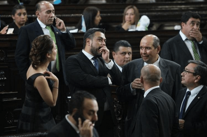 Non gratos los diputados que votaron a favor