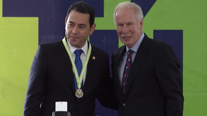 Hijo de Arzú es nombrado comisionado presidencial de Jimmy Morales