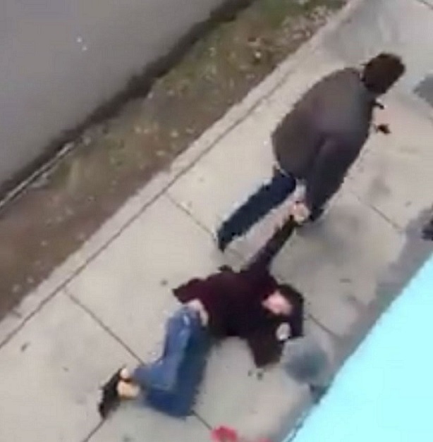 NIUNAMENOS/FACEBOOK Micaela de Osma fue arrastrada por su pareja en plena calle, en Miraflores (Lima).