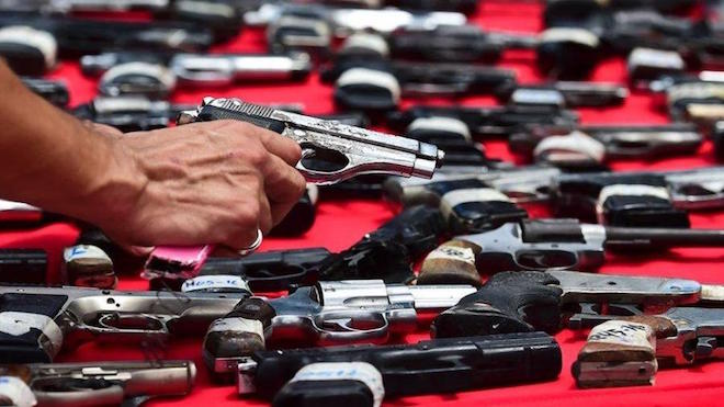 Tres millones de personas llevan un arma corta diariamente en EEUU
